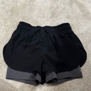 Gymshark 2 in 1 running shorts black/grey